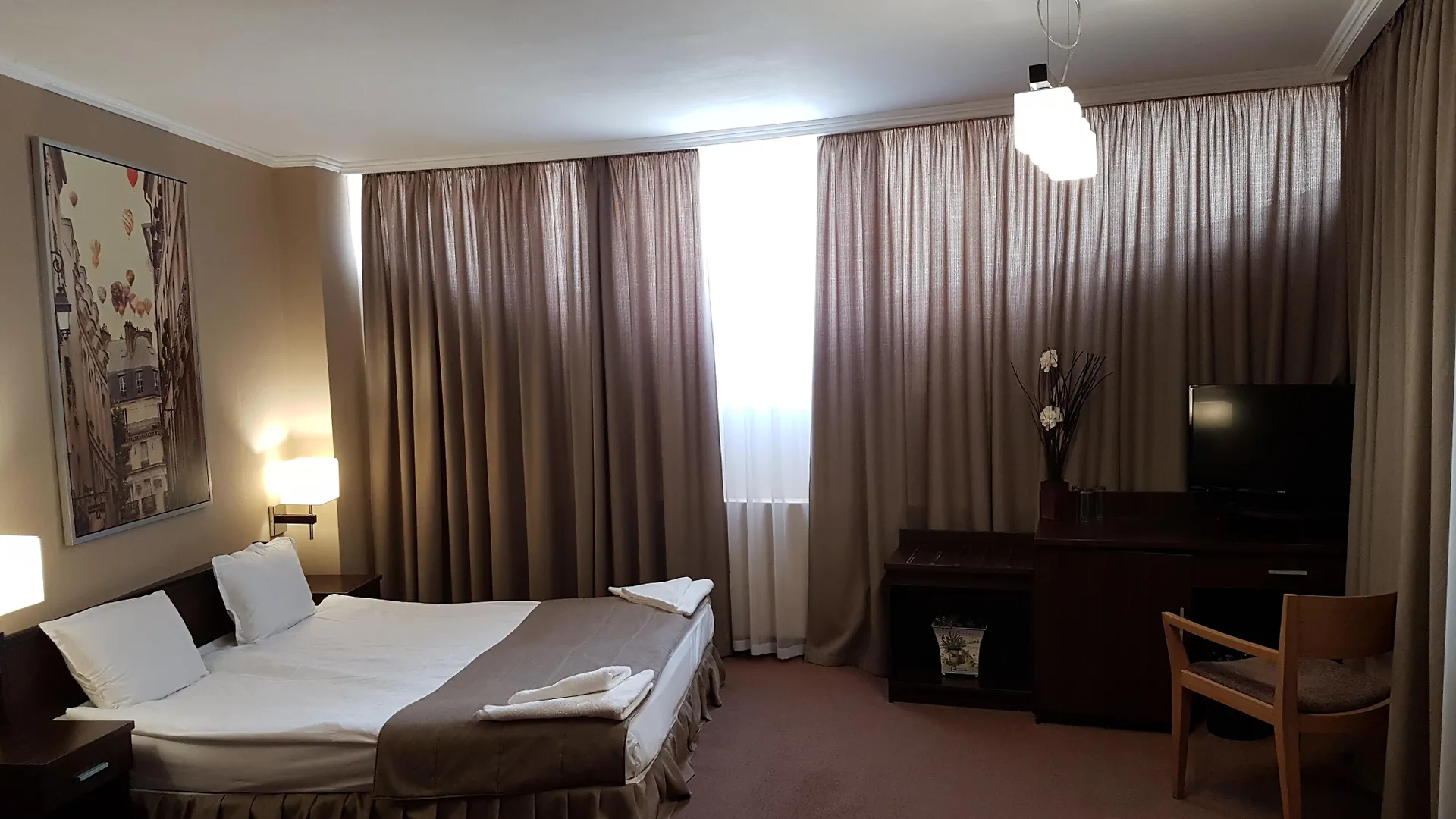 וארנה Art Hotel בולגריה