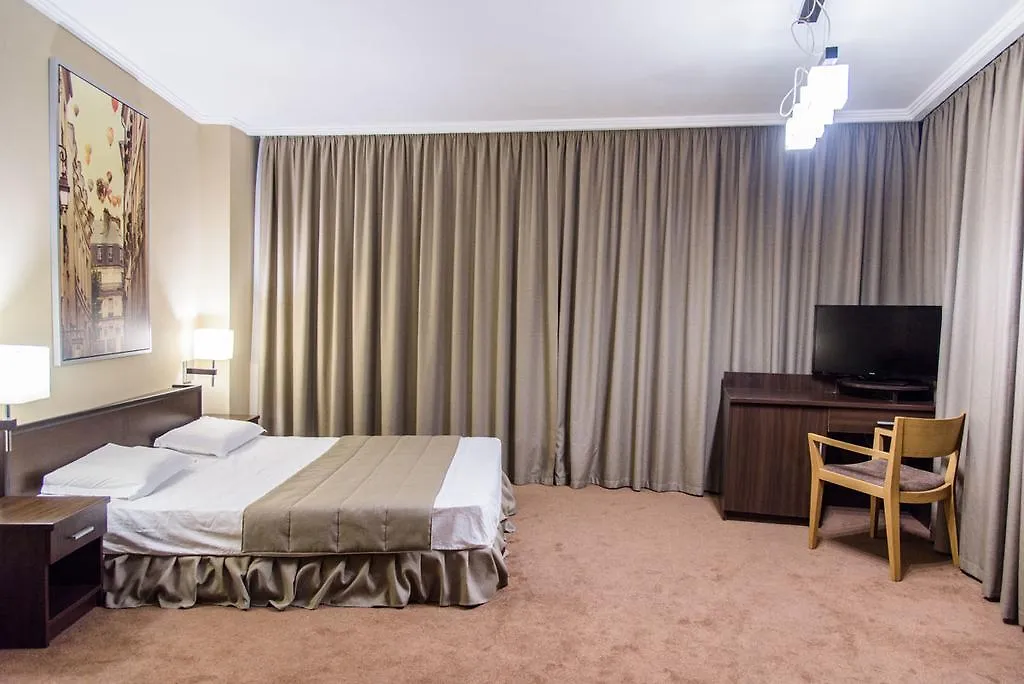 וארנה Art Hotel